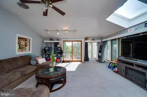 568 N Church Rd, Reading, PA 19607 photo 4