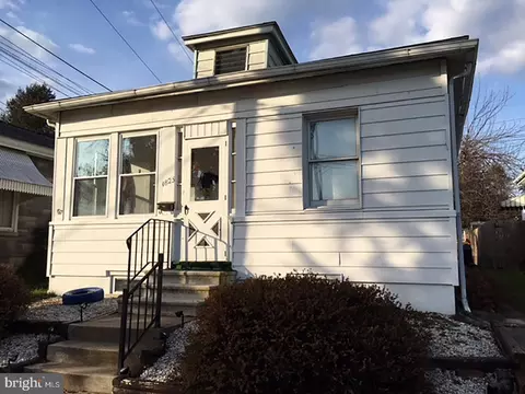 1823 Portland Ave, West Lawn, PA 19609