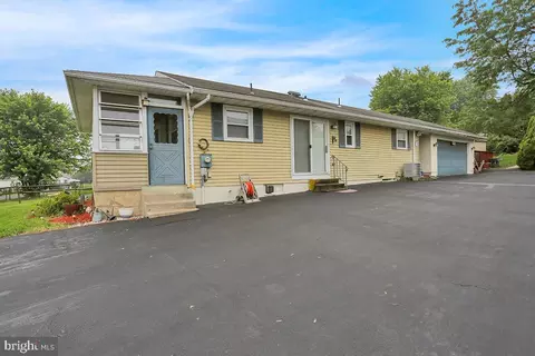 4423 Hill Terrace Dr, Reading, PA 19608
