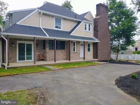 Exterior - 512 Mifflin Blvd, Reading, PA 19607 photo 2 of 12