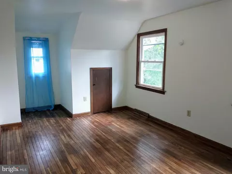 Bedroom - 512 Mifflin Blvd, Reading, PA 19607 photo 2 of 5