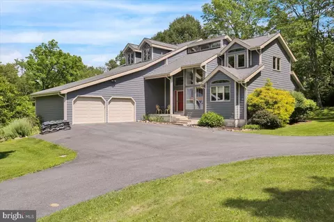 6 Sadowski Dr, Reading, PA 19606 photo 2