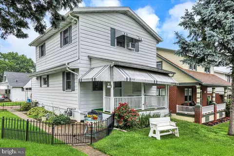 325 Summit Ave, Reading, PA 19607
