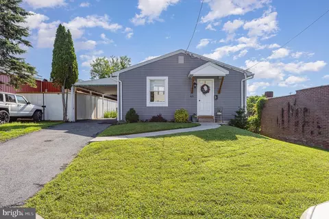 421 Carroll St, Reading, PA 19611 photo 3