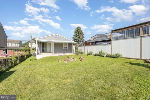 421 Carroll St, Reading, PA 19611 photo 24