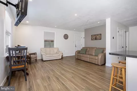 421 Carroll St, Reading, PA 19611 photo 6