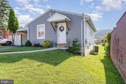 421 Carroll St, Reading, PA 19611 photo 4