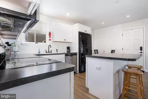 421 Carroll St, Reading, PA 19611 photo 10