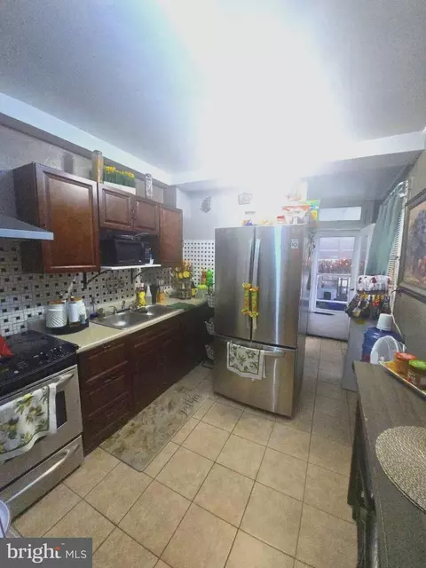 458 W Oley St, Reading, PA 19601 photo 13