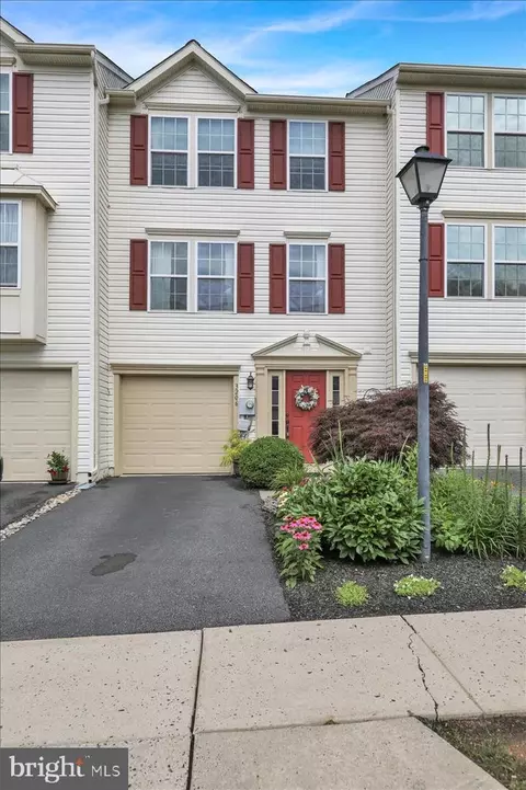 3206 Orchard View Rd, Reading, PA 19606
