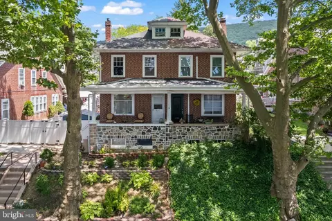 1511 Palm St, Reading, PA 19604