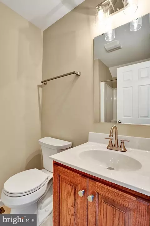 Bath - 404 Herington Dr, Reading, PA 19608 photo 6 of 6