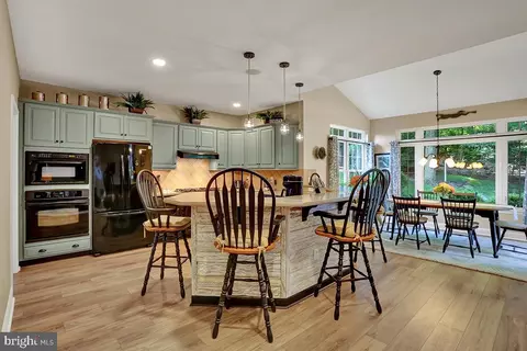 Kitchen - 404 Herington Dr, Reading, PA 19608 photo 2 of 5