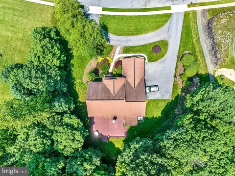 View/Area - 404 Herington Dr, Reading, PA 19608 photo 2 of 7