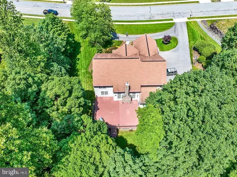 View/Area - 404 Herington Dr, Reading, PA 19608 photo 1 of 7