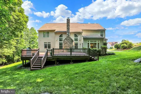 Exterior - 404 Herington Dr, Reading, PA 19608 photo 13 of 18