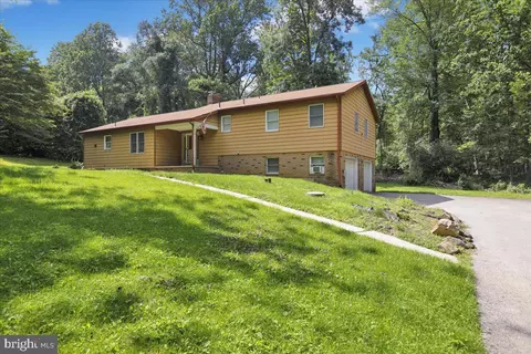 2611 Hill Rd, Reading, PA 19606