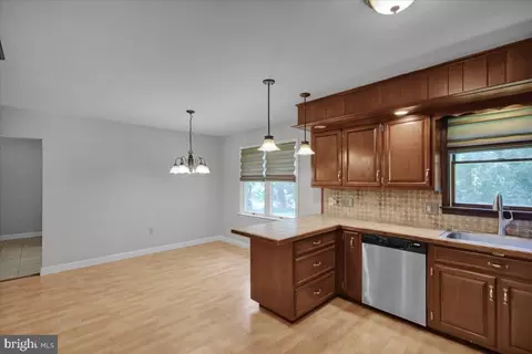 2611 Hill Rd, Reading, PA 19606 photo 13