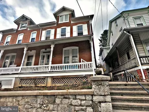 4133 Penn Ave, Sinking Spring, PA 19608 photo 2