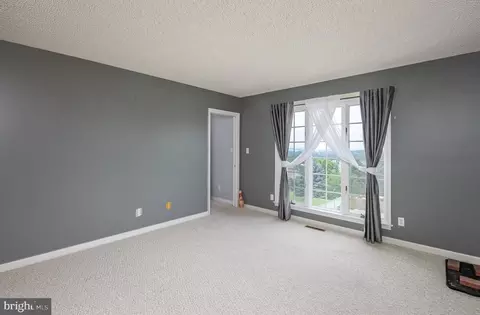 Bedroom - 540 Hain Rd, Sinking Spring, PA 19608 photo 4 of 5