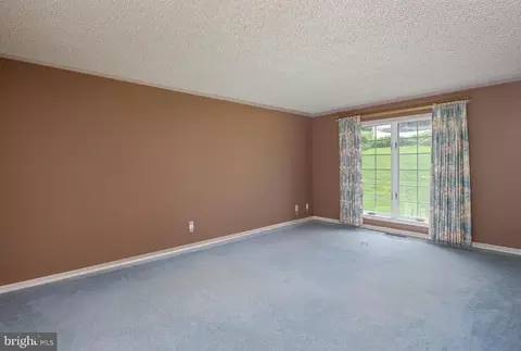 Living - 540 Hain Rd, Sinking Spring, PA 19608 photo 8 of 11