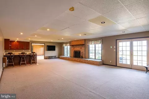 Living - 540 Hain Rd, Sinking Spring, PA 19608 photo 10 of 11