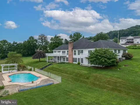 Exterior - 540 Hain Rd, Sinking Spring, PA 19608 photo 5 of 12