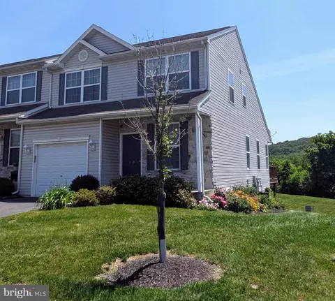 43 Helene Ct, Hamburg, PA 19526