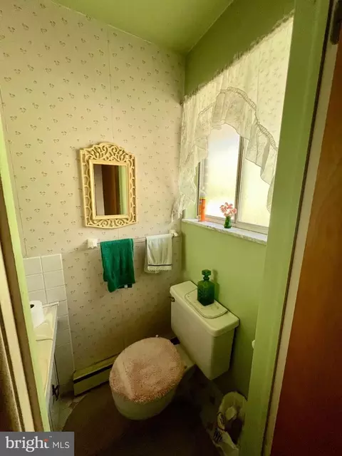 Bath - 27 Annabeth Rd, Oley, PA 19547 photo 1 of 4
