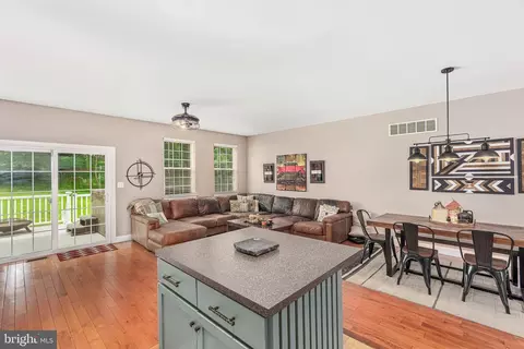 Entry Way - 42 Sugar Maple Rd, Barto, PA 19504 photo 5 of 5