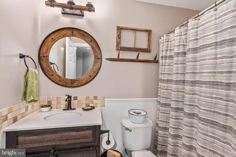 Bath - 42 Sugar Maple Rd, Barto, PA 19504 photo 1 of 1