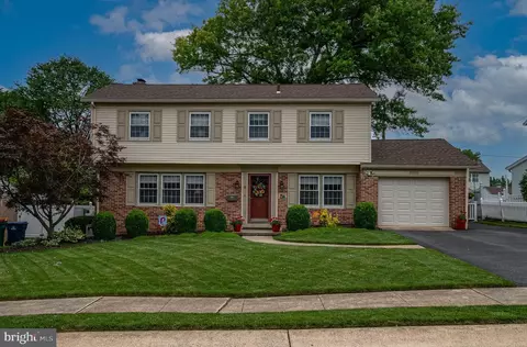 9 Kevin Ct, Reading, PA 19610