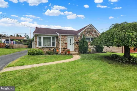 2008 Cullum Dr, Reading, PA 19601
