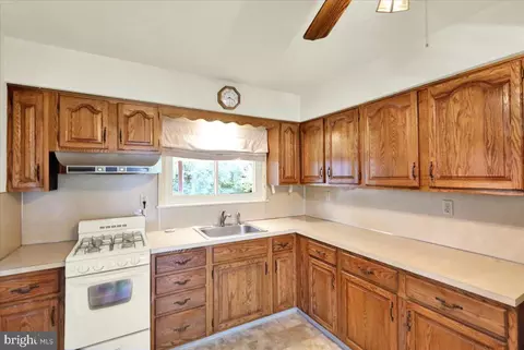 Kitchen - 2008 Cullum Dr, Reading, PA 19601 photo 1 of 1