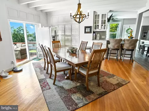 Dining - 301 Chestnut St, Shillington, PA 19607 photo 3 of 3