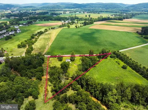 View/Area - 242 Snyder Rd, Oley, PA 19547 photo 2 of 5