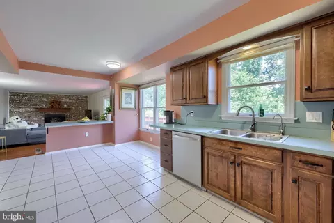 Kitchen - 121 Sage Dr, Reading, PA 19608 photo 4 of 4