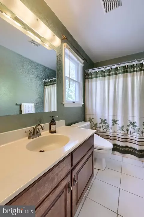 Bath - 121 Sage Dr, Reading, PA 19608 photo 4 of 4
