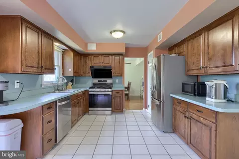 Kitchen - 121 Sage Dr, Reading, PA 19608 photo 1 of 4