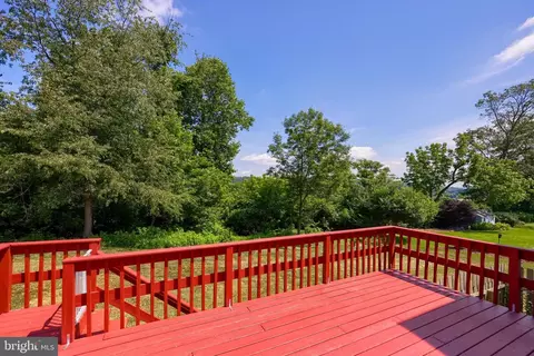 Exterior - 121 Sage Dr, Reading, PA 19608 photo 6 of 9