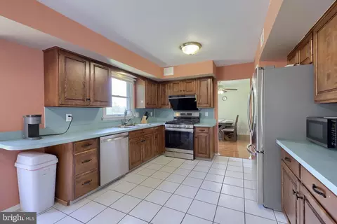 Kitchen - 121 Sage Dr, Reading, PA 19608 photo 2 of 4