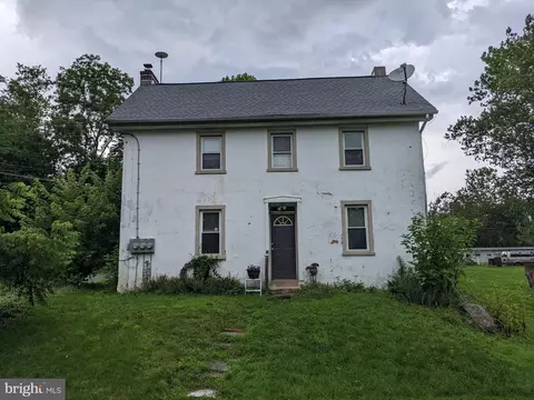 79 Spotts Mill Rd, Douglassville, PA 19518
