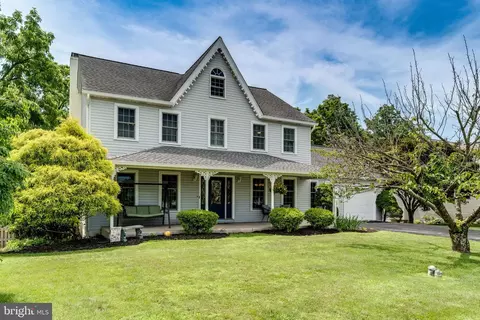 200 Mulberry Pl, Douglassville, PA 19518