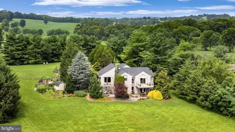 125 Klopp Rd, Robesonia, PA 19551