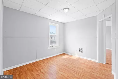 Living - 1009 Pike St, Reading, PA 19604 photo 4 of 4