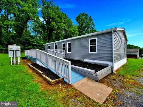 322 Oak St, Hamburg, PA 19526