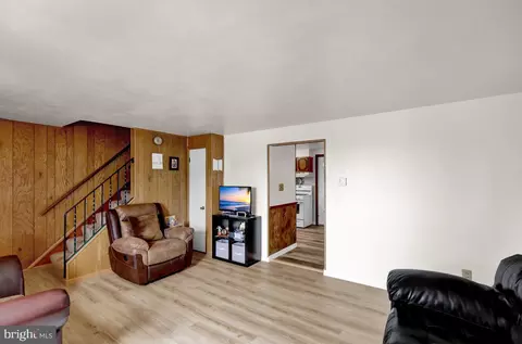 Living - 3533 Chestnut St, Reading, PA 19605 photo 2 of 2