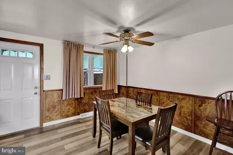 Dining - 3533 Chestnut St, Reading, PA 19605 photo 1 of 2