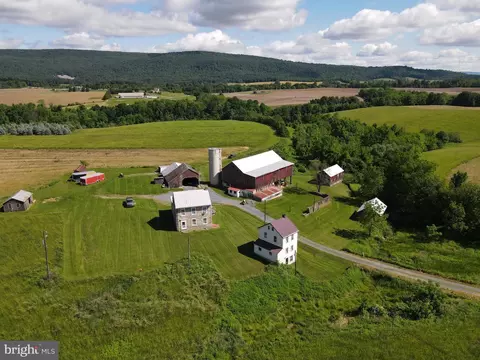 1821 Old Route 22, Lenhartsville, PA 19534