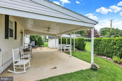 Exterior - 603 Governor Dr, Reading, PA 19607 photo 4 of 7